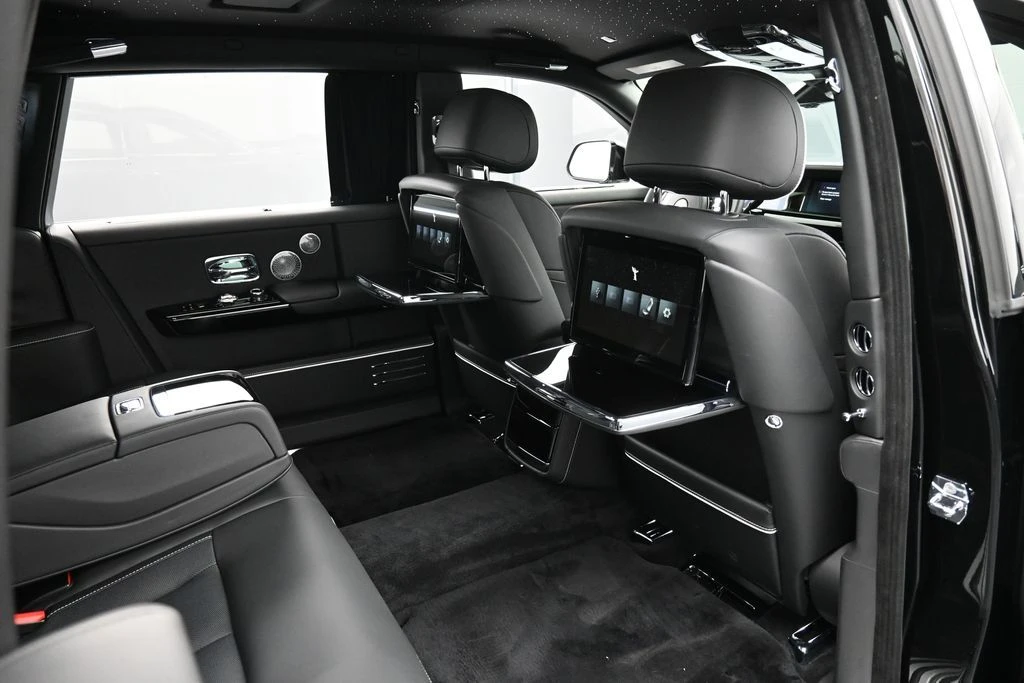 2027 Rolls-Royce Phantom VIII - Image 29 of 31