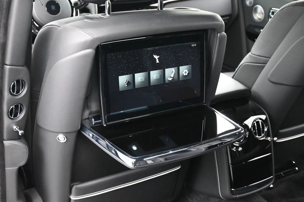 2027 Rolls-Royce Phantom VIII - Image 26 of 31
