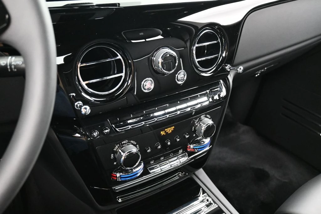 2027 Rolls-Royce Phantom VIII - Image 21 of 31
