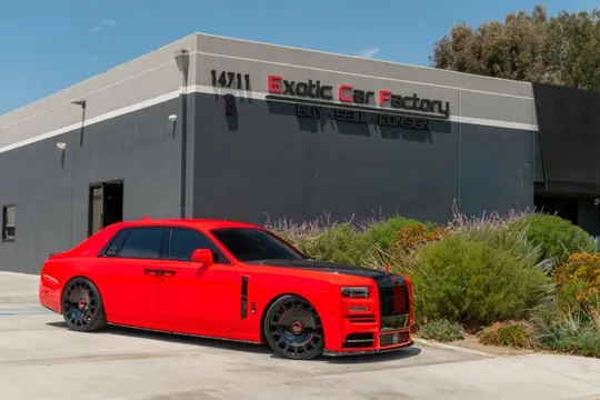 2027 Rolls-Royce Phantom Sedan 4D