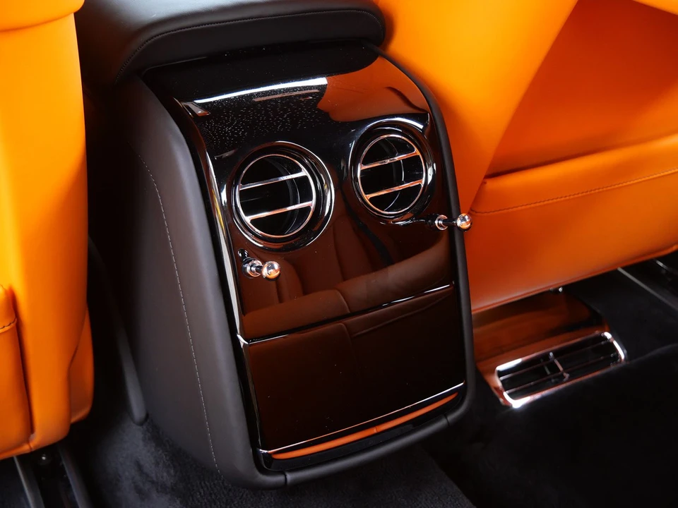 2027 Rolls-Royce Phantom VIII - Image 30 of 31