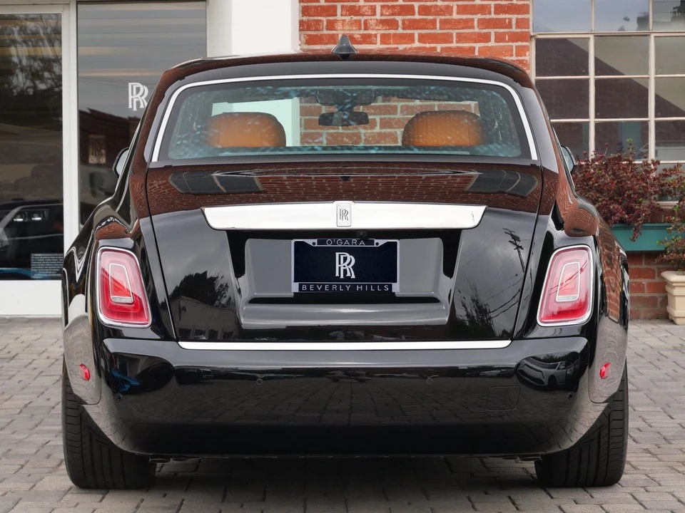 2027 Rolls-Royce Phantom VIII - Image 22 of 31