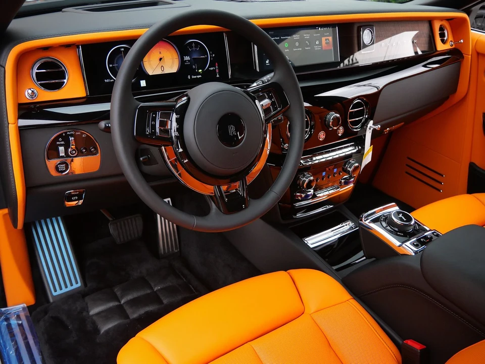 2027 Rolls-Royce Phantom VIII - Image 17 of 31