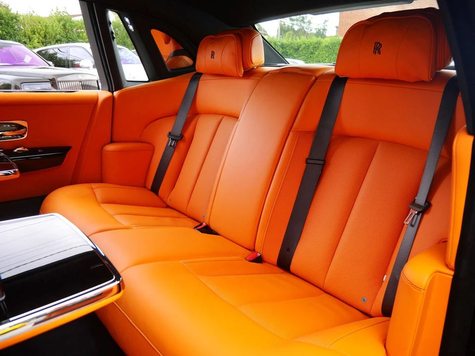 2027 Rolls-Royce Phantom VIII - Image 8 of 31