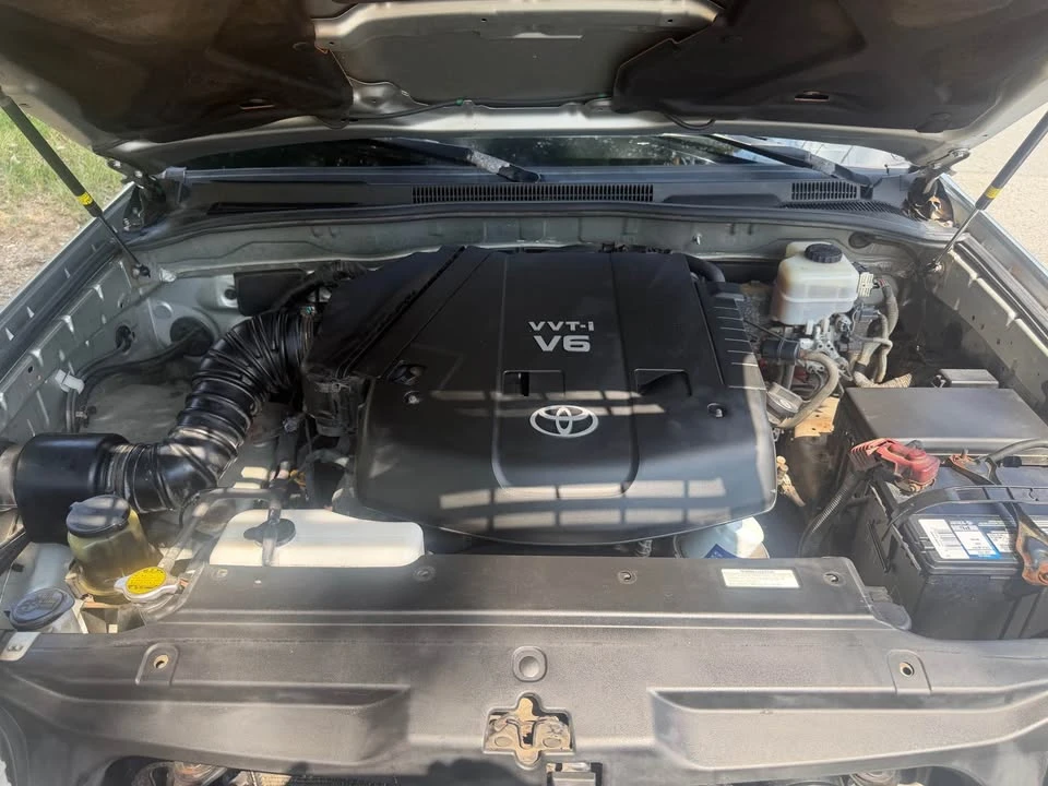 2027 Toyota 4Runner 6th Gen - Image 2 of 3