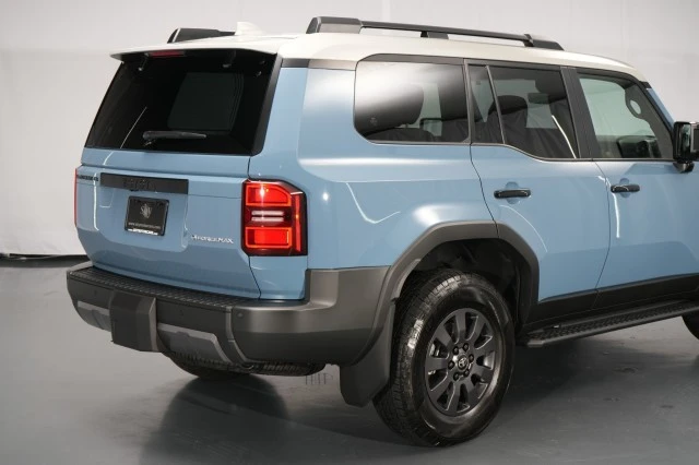 2027 Toyota J250 Land Cruiser Prado - Image 17 of 31