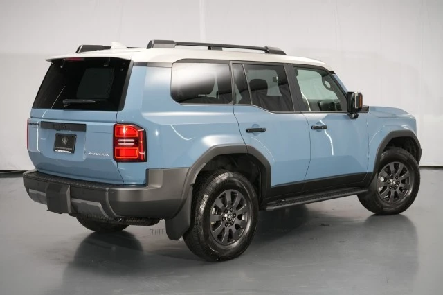 2027 Toyota J250 Land Cruiser Prado - Image 16 of 31