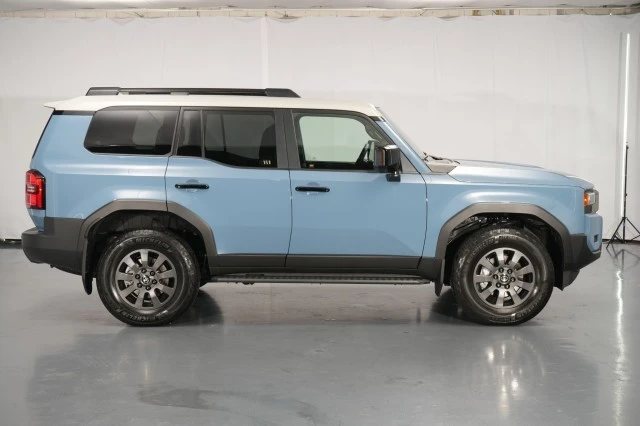 2027 Toyota J250 Land Cruiser Prado - Image 15 of 31