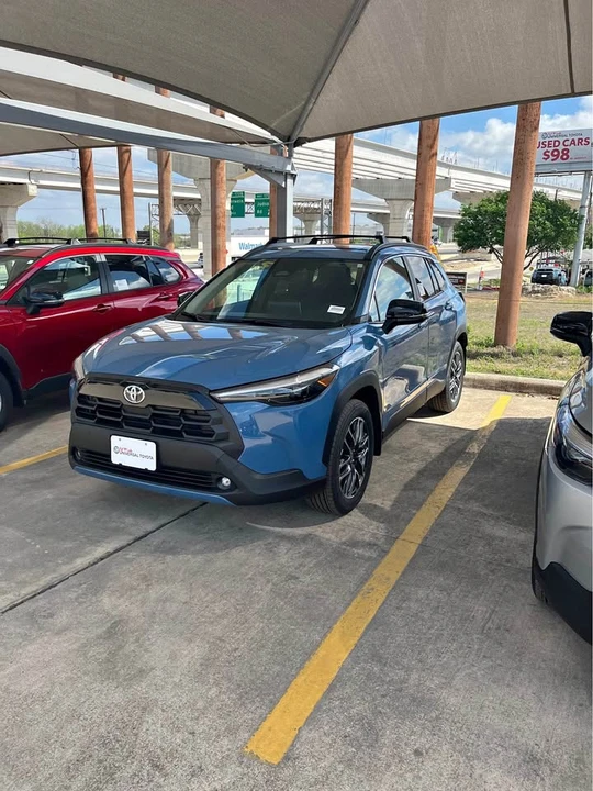 2027 Toyota Corolla Cross - Image 1 of 6