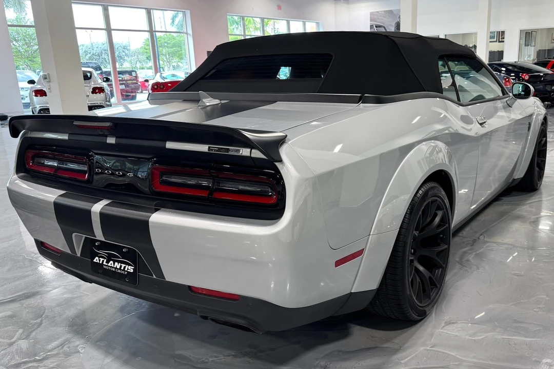 2023 Dodge Challenger SRT Hellcat 3rd Gen - Image 16 of 31