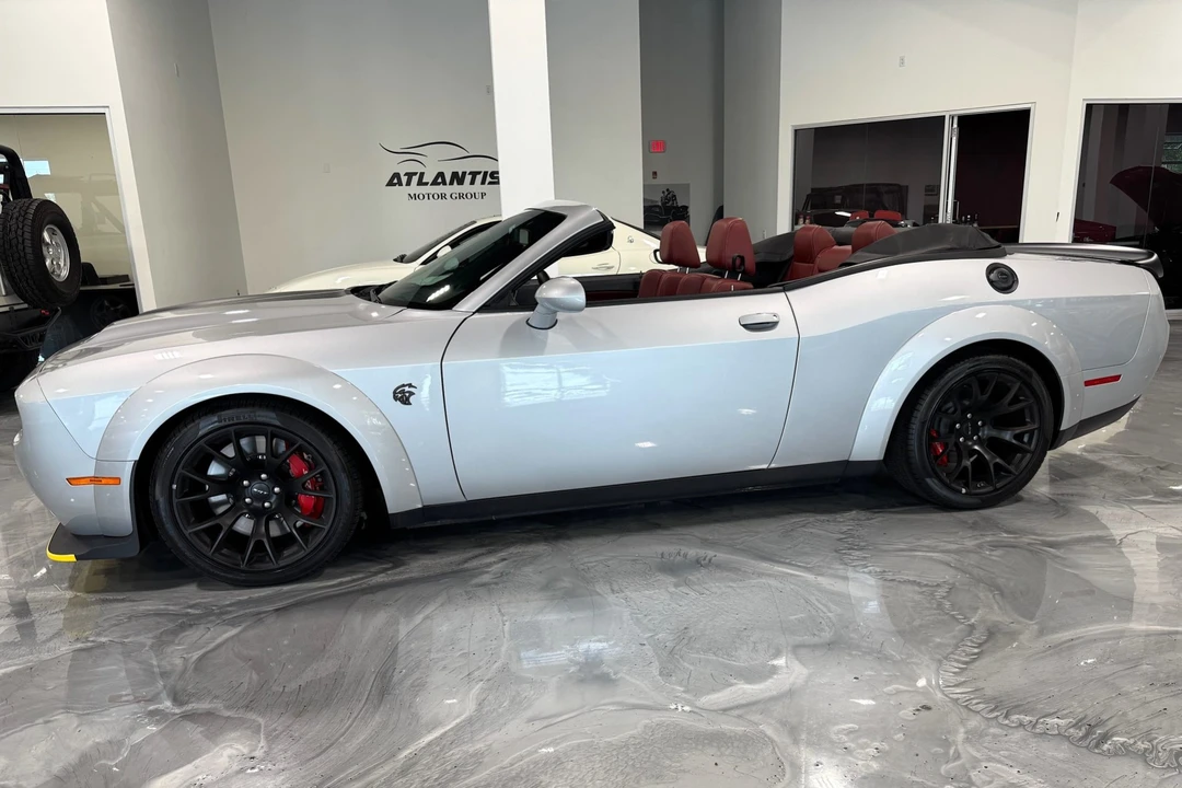 2023 Dodge Challenger SRT Hellcat 3rd Gen - Image 10 of 31