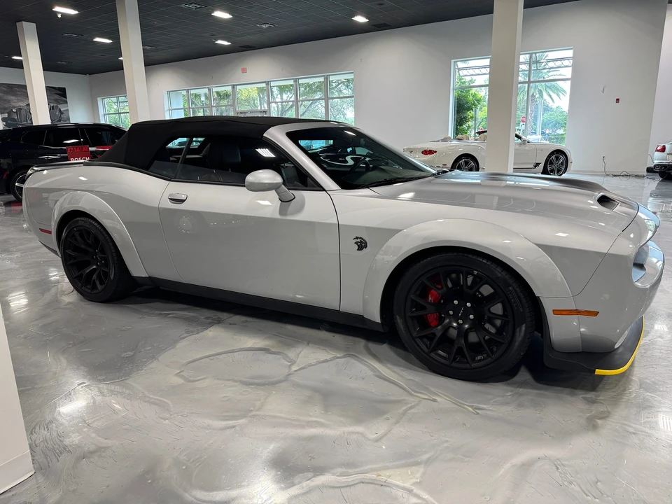 2023 Dodge Challenger SRT Hellcat 3rd Gen - Image 17 of 31