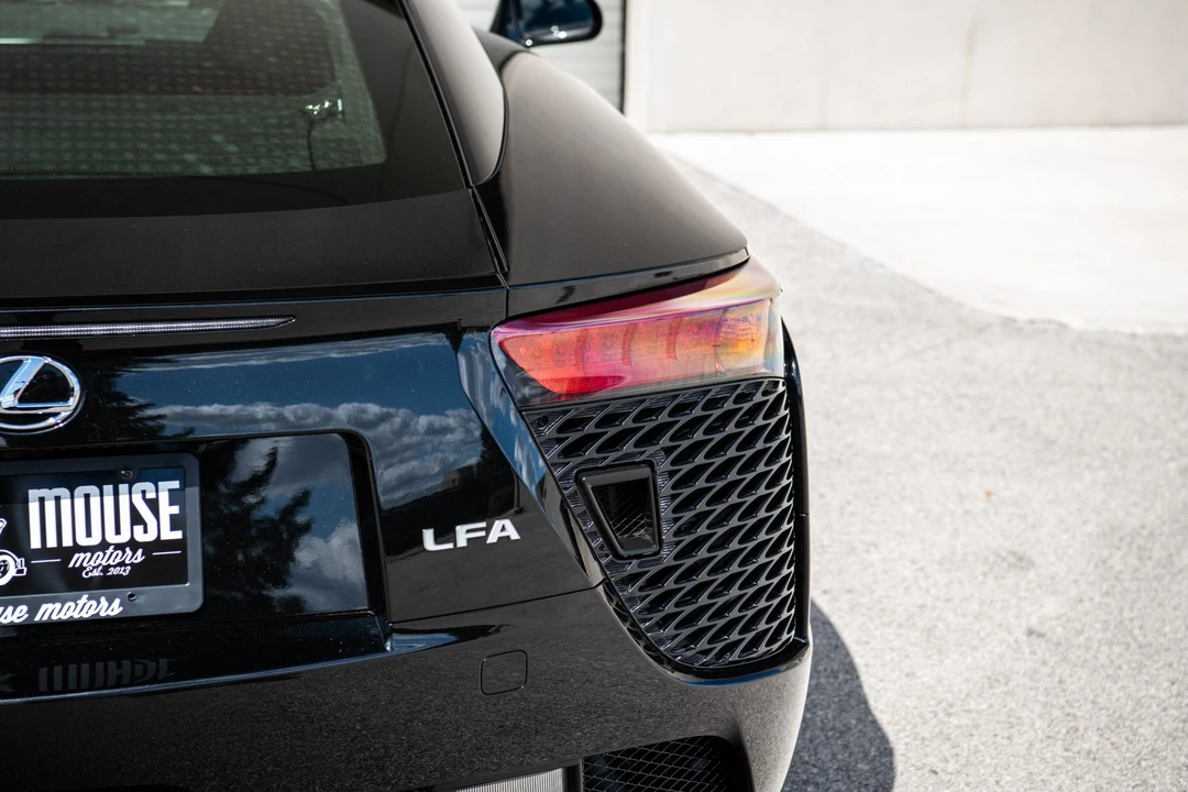 2012 Lexus LFA - Image 27 of 31