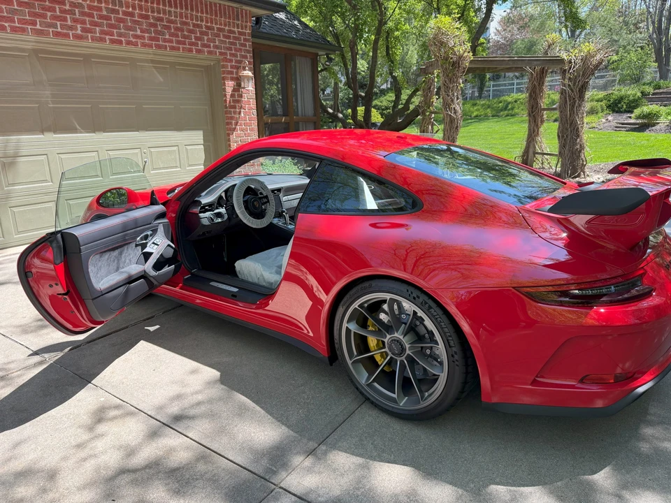 2018 Porsche 991 GT3 - Image 17 of 31