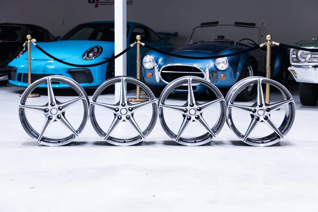 Parts & Memorabilia Other Wheels - Image 3 of 31