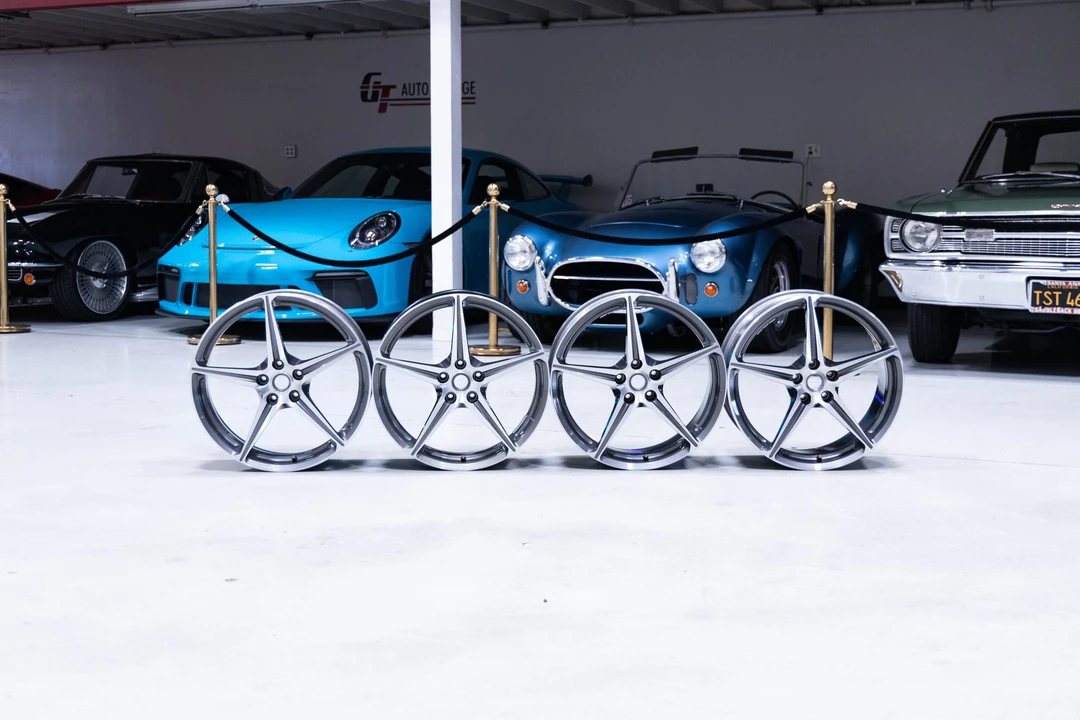 Parts & Memorabilia Other Wheels - Image 2 of 31
