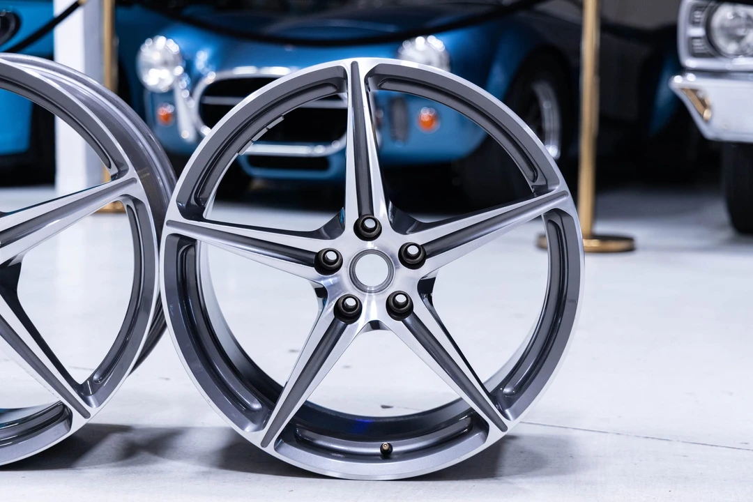Parts & Memorabilia Other Wheels - Image 11 of 31