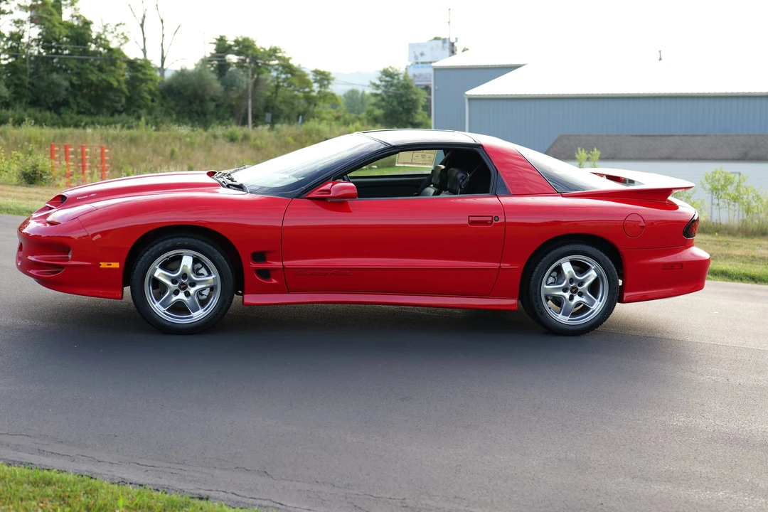 2002 Pontiac Firebird Trans Am 4th Gen - Image 11 of 31