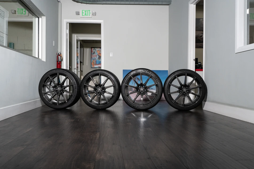 Parts & Memorabilia Other Wheels - Image 2 of 31