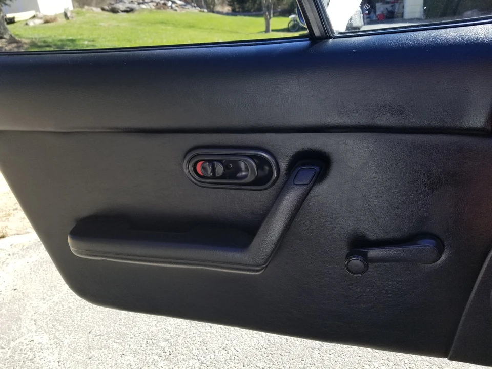 1990 Mazda NA MX-5 Miata - Image 28 of 31