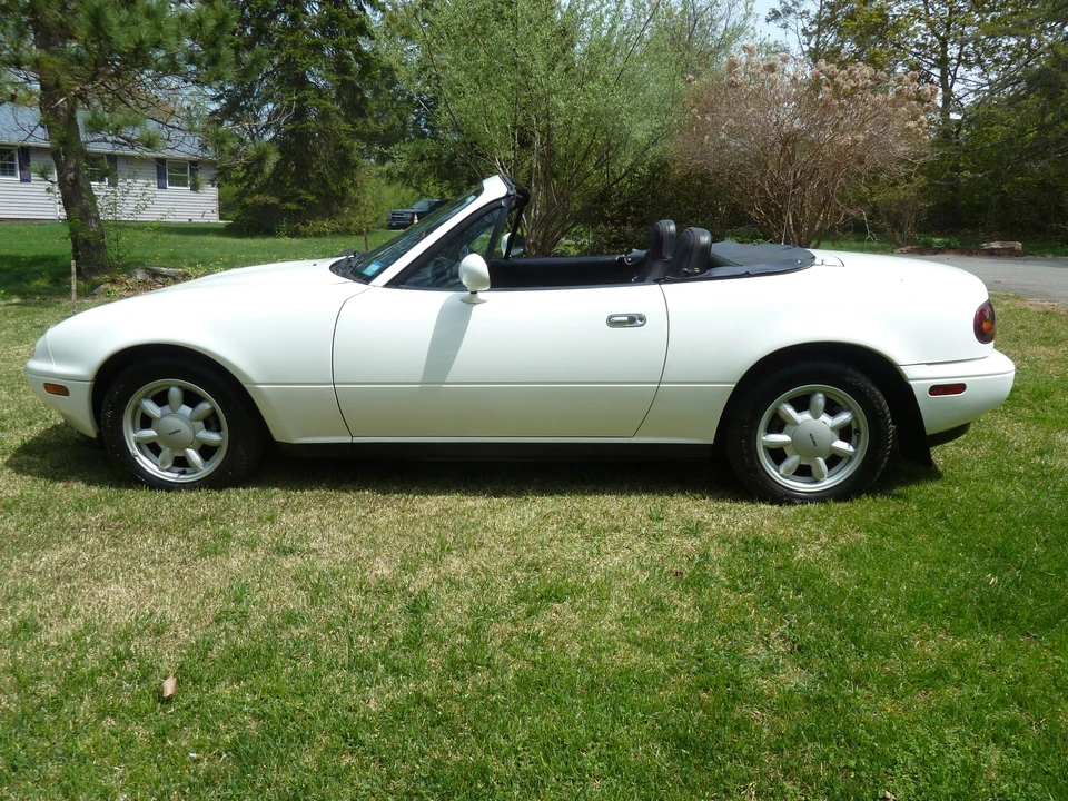 1990 Mazda NA MX-5 Miata - Image 4 of 31