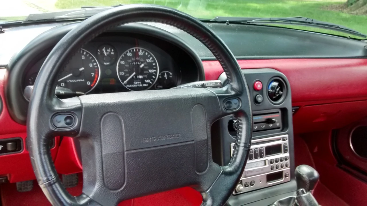 1993 Mazda NA MX-5 Miata - Image 14 of 31