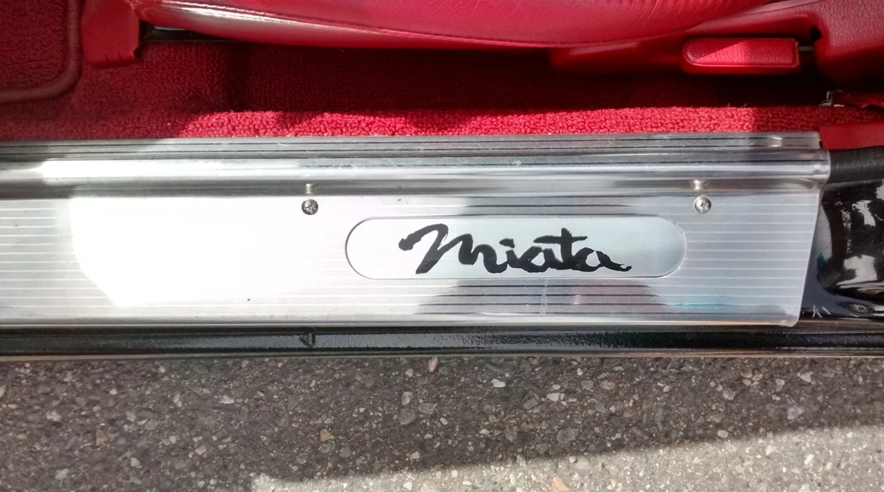 1993 Mazda NA MX-5 Miata - Image 17 of 31