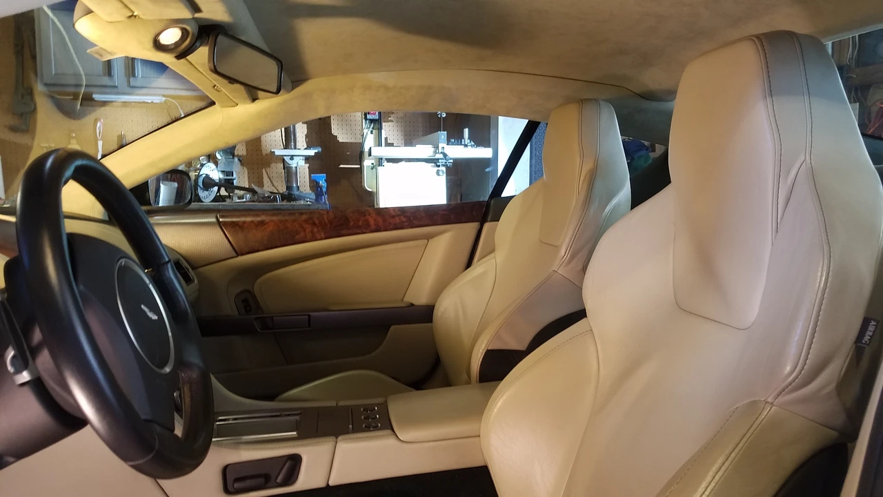 2005 Aston Martin DB9 - Image 29 of 31