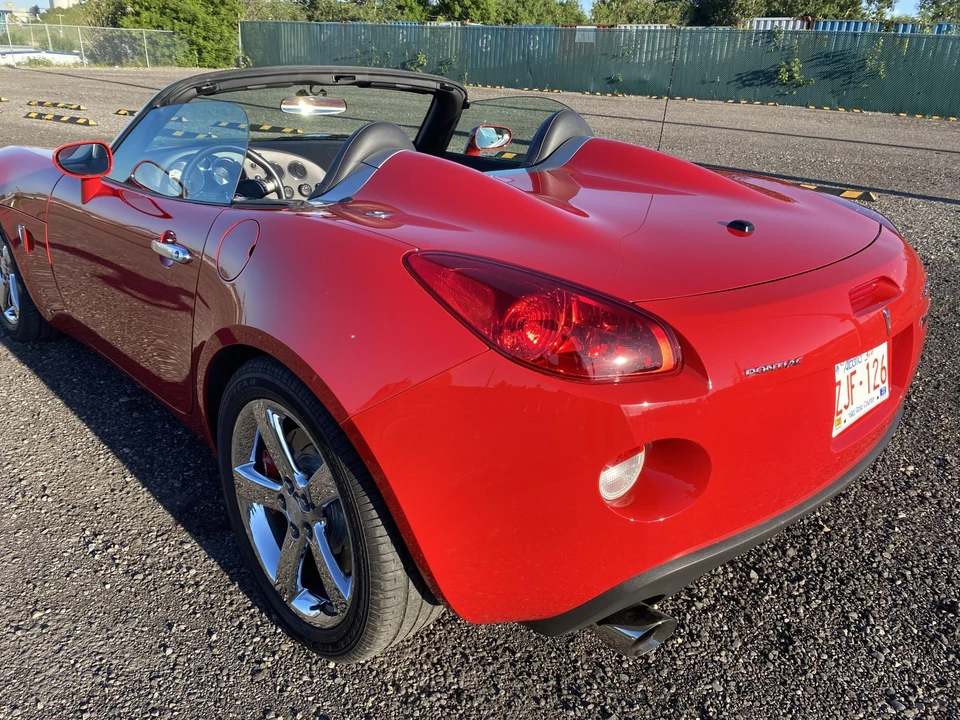 2006 Pontiac Solstice - Image 10 of 31