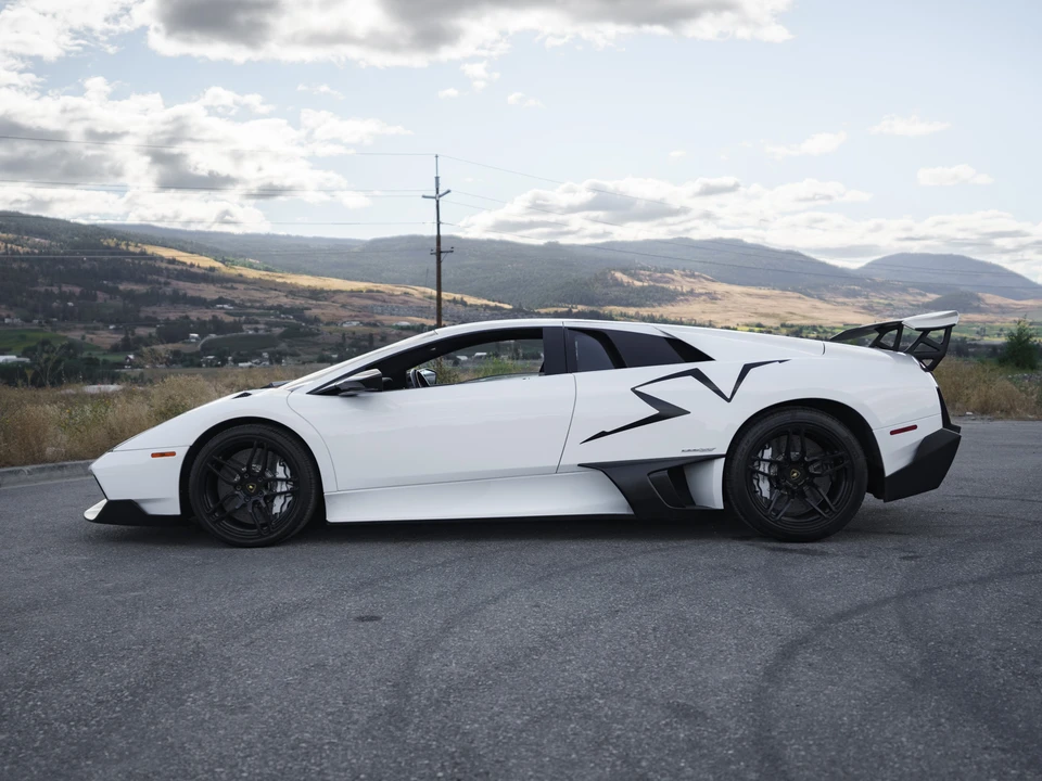 2010 Lamborghini Murcielago LP670-4 SV - Image 9 of 31
