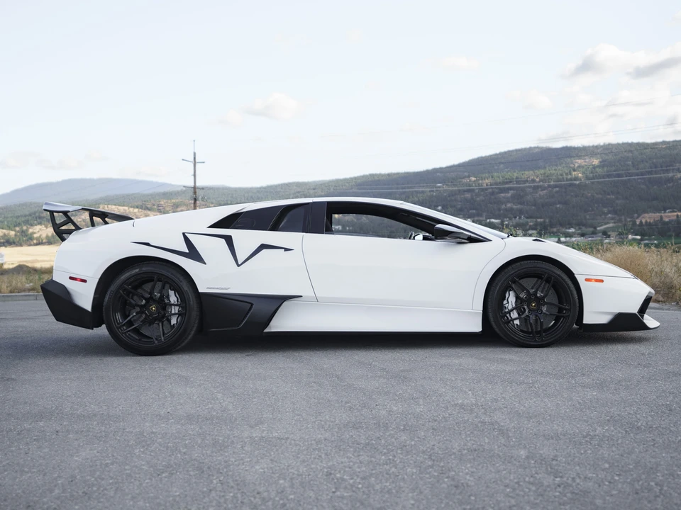 2010 Lamborghini Murcielago LP670-4 SV - Image 5 of 31