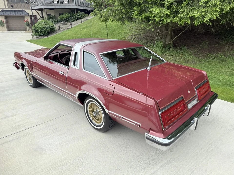 1979 Ford Thunderbird 7th Gen - Image 11 of 31