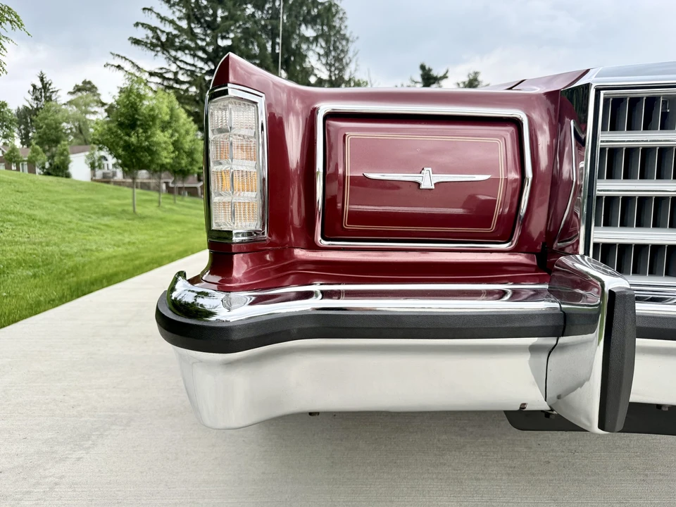 1979 Ford Thunderbird 7th Gen - Image 21 of 31