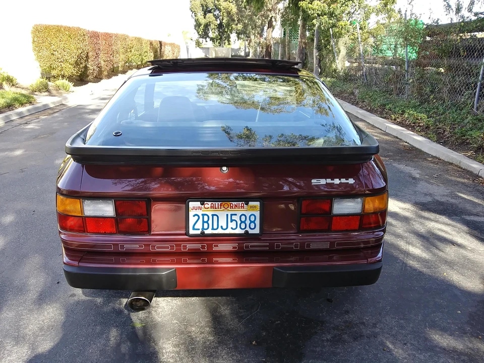 1984 Porsche 944 - Image 10 of 31