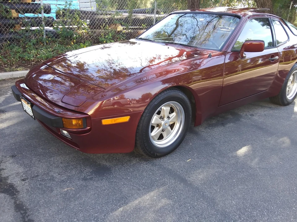 1984 Porsche 944 - Image 4 of 31