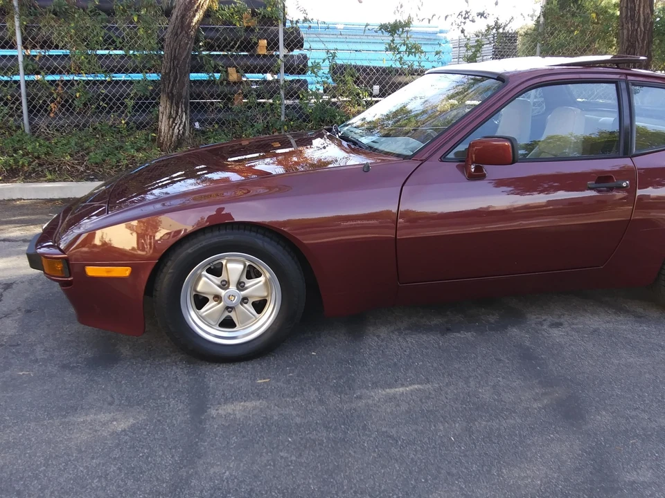 1984 Porsche 944 - Image 6 of 31