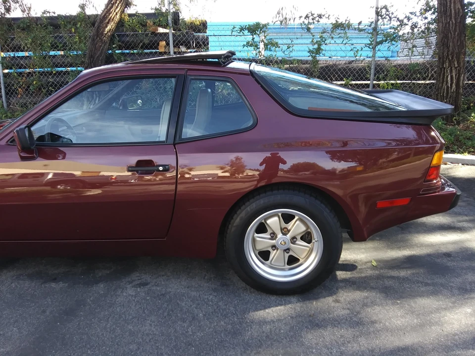 1984 Porsche 944 - Image 7 of 31