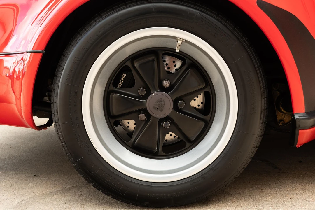 1985 Porsche 911 Carrera 3.2 - Image 16 of 31