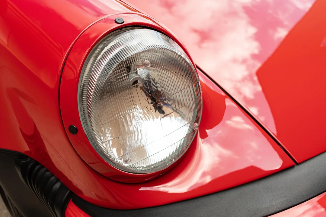 1985 Porsche 911 Carrera 3.2 - Image 22 of 31