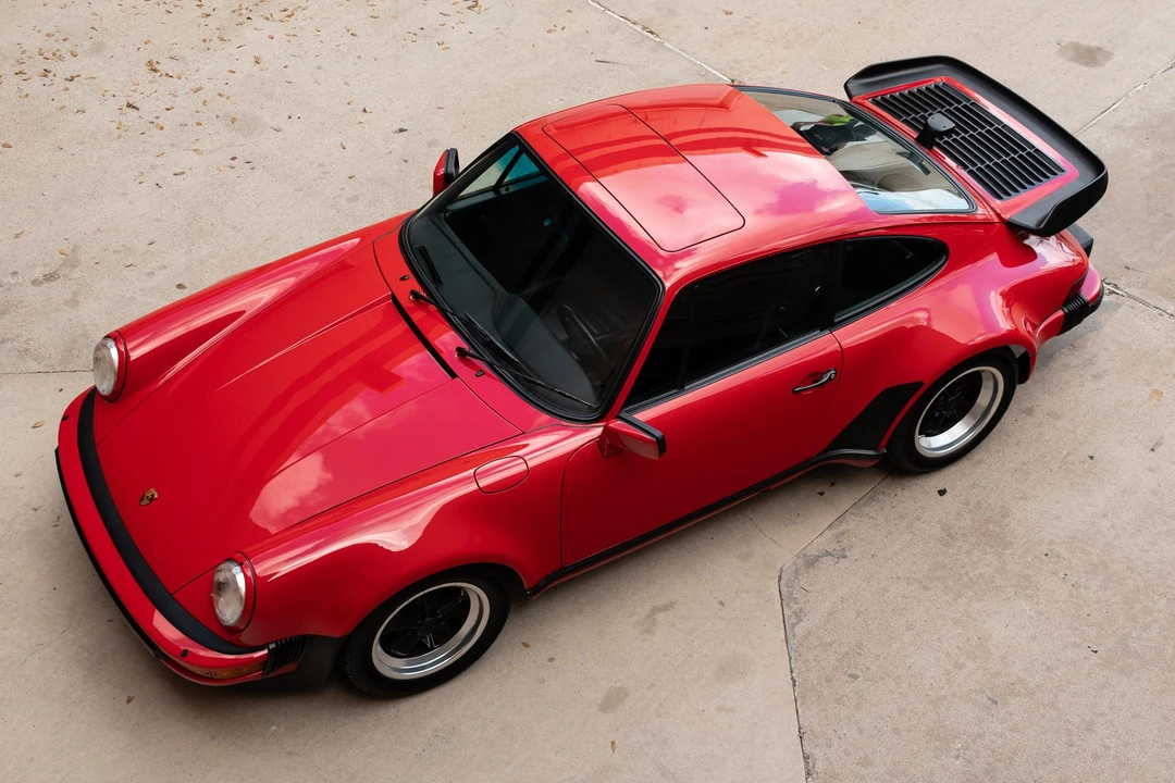 1985 Porsche 911 Carrera 3.2 - Image 2 of 31