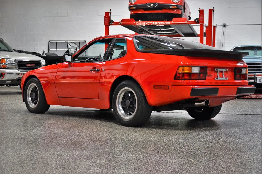 1985 Porsche 944 - Image 14 of 31
