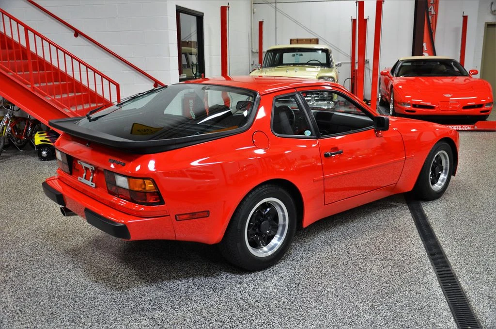 1985 Porsche 944 - Image 9 of 31