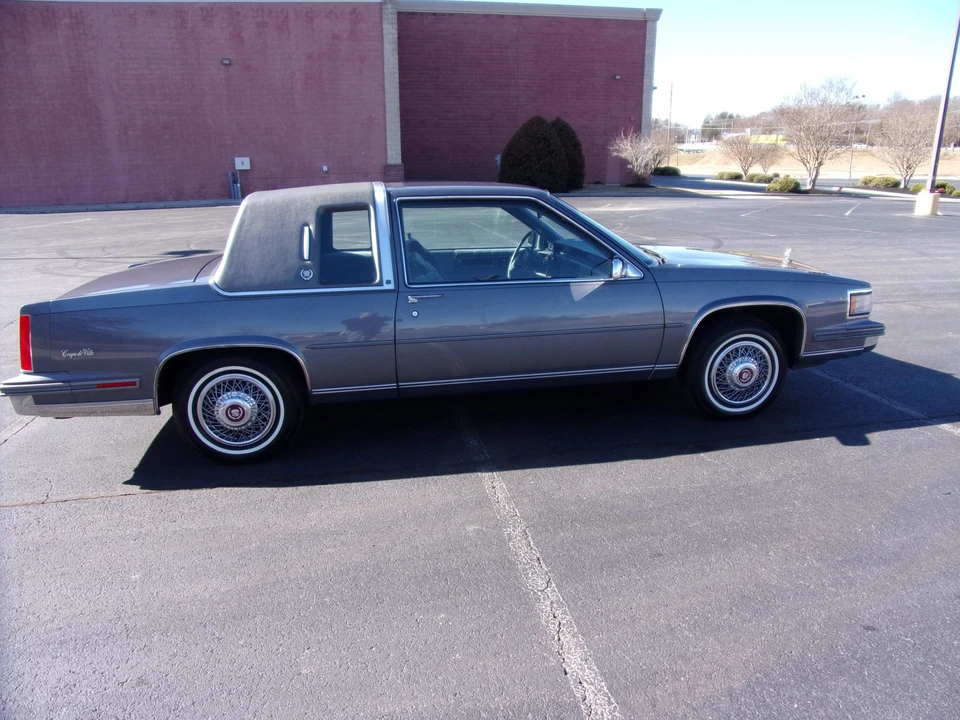 1987 Cadillac DeVille 6th Gen - Image 11 of 31