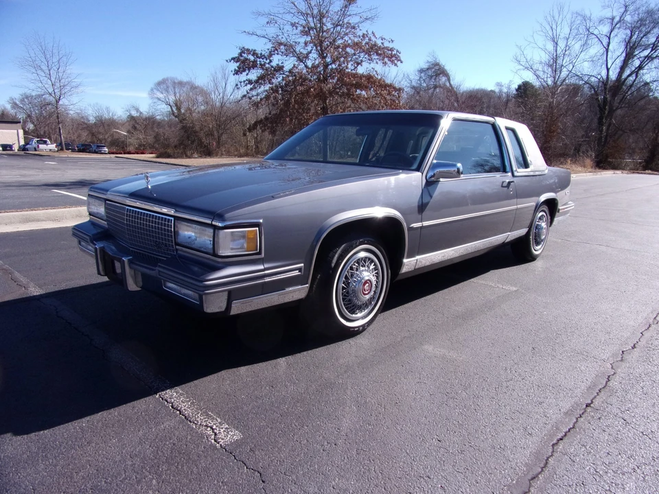 1987 Cadillac DeVille 6th Gen - Image 2 of 31