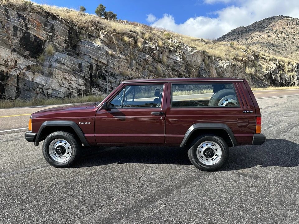 1987 Jeep XJ Cherokee - Image 5 of 31