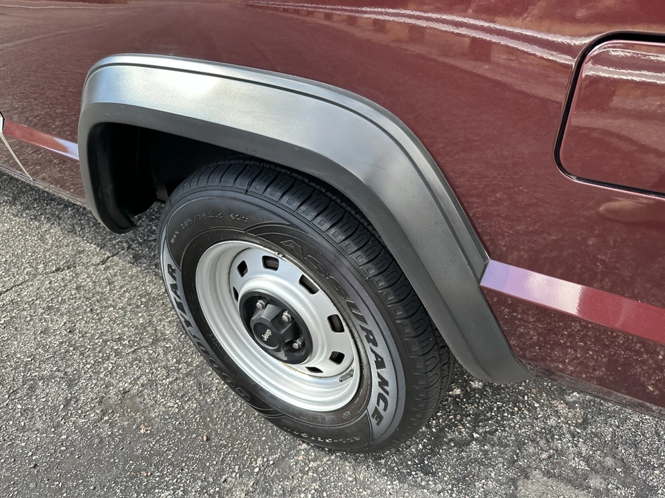 1987 Jeep XJ Cherokee - Image 15 of 31