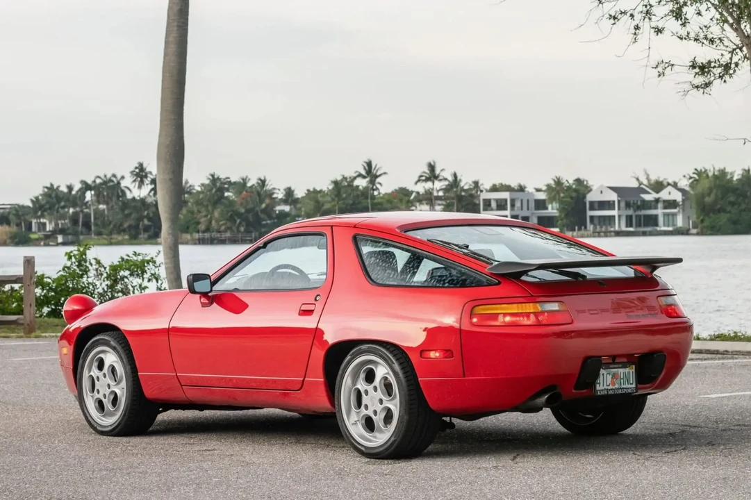 1987 Porsche 928 S4 - Image 6 of 6