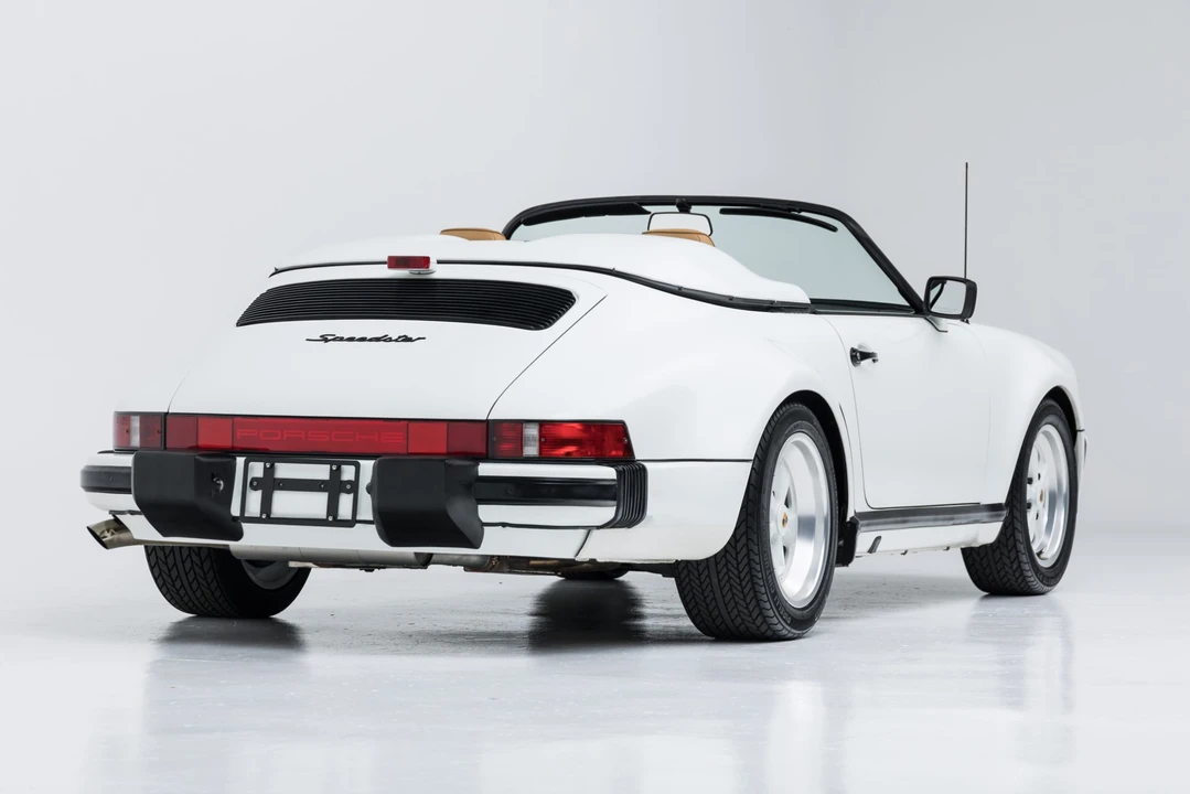 1989 Porsche 911 Carrera 3.2 - Image 13 of 31