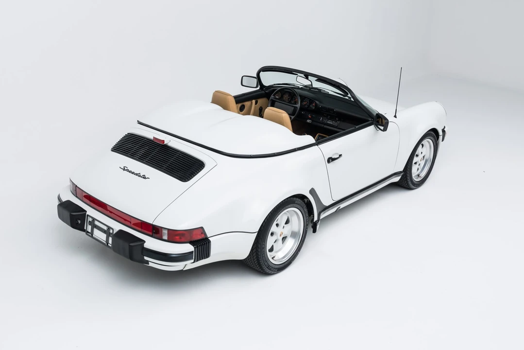 1989 Porsche 911 Carrera 3.2 - Image 16 of 31
