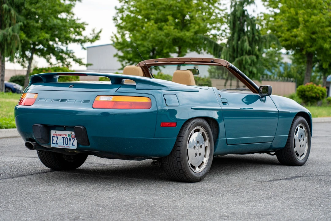 1989 Porsche 928 S4 - Image 13 of 31